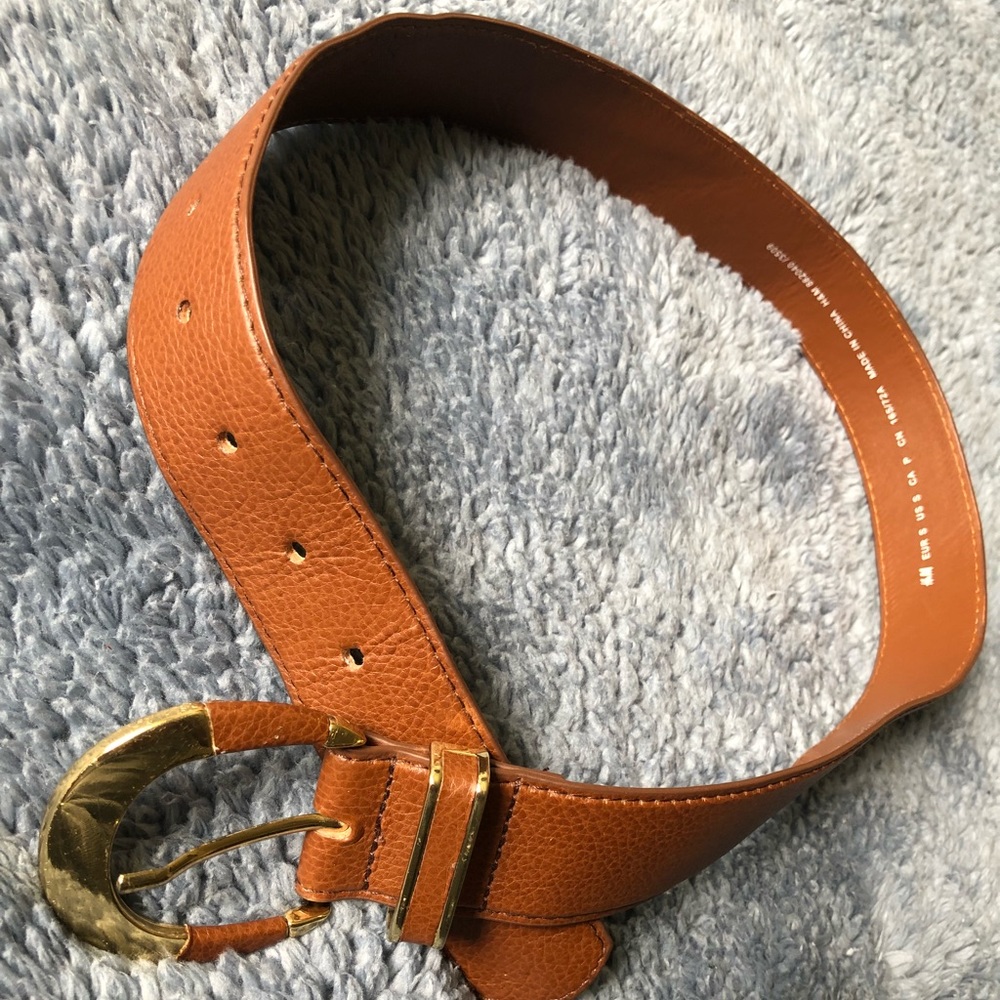 Terra cotta. Brown belt